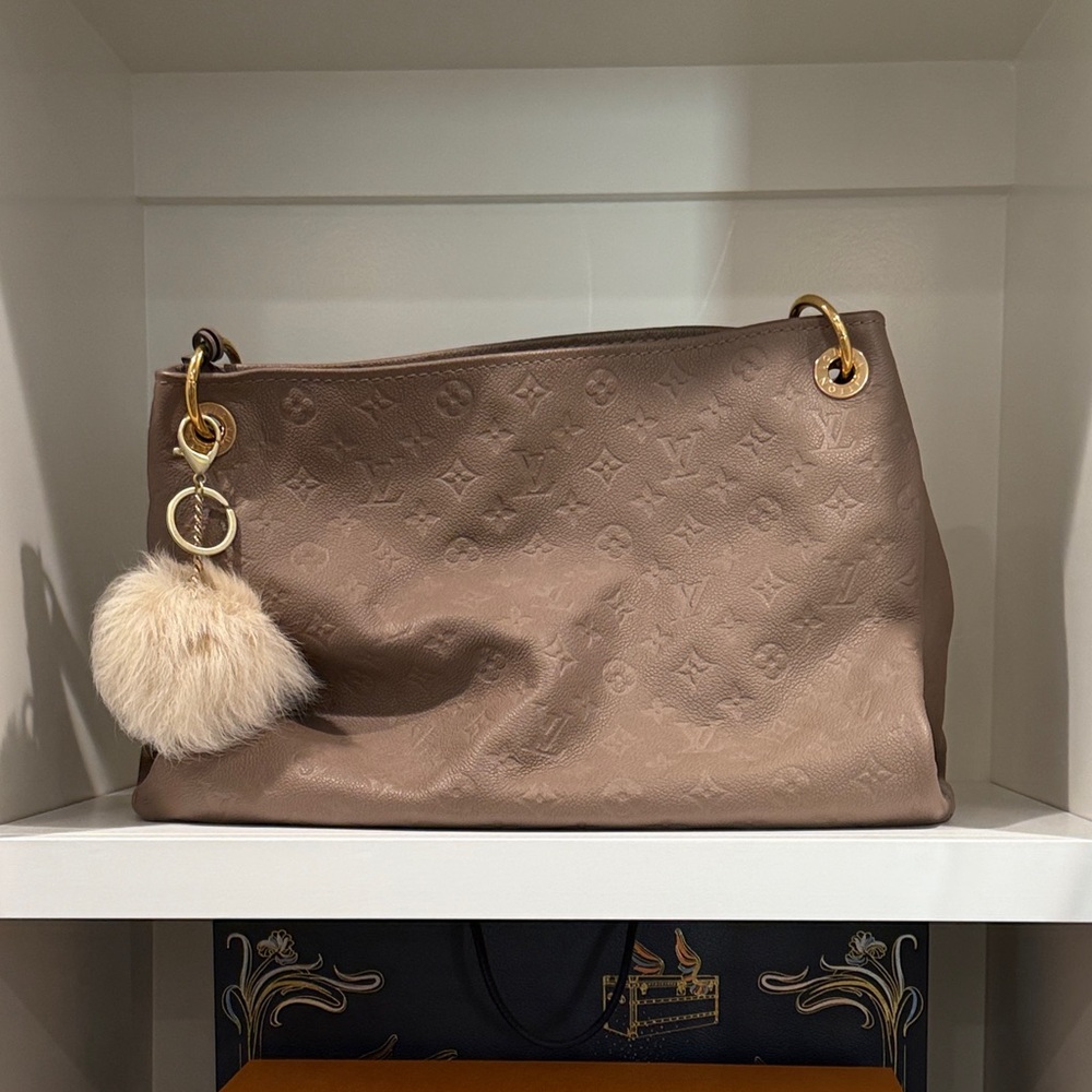 Louis Vuitton Monogram Empreinte Artsy MM